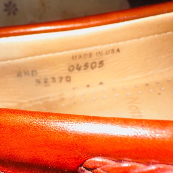 Allen Edmonds Brown and Black Leather Loafers - Picture 16 of 16